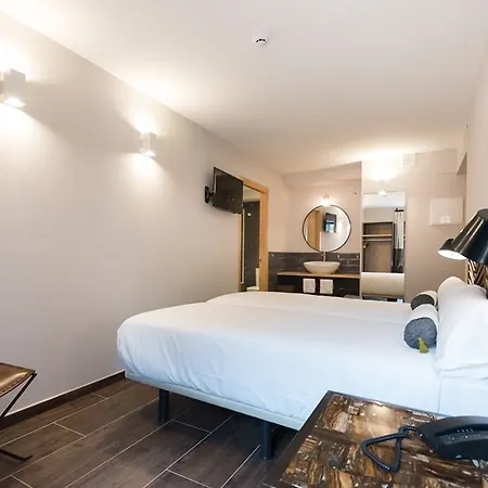 Domus Selecta Sagarlore Hotel 2*